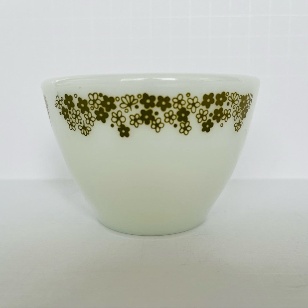 Corning Crazy Daisy Milk Glass Sugar Bowl